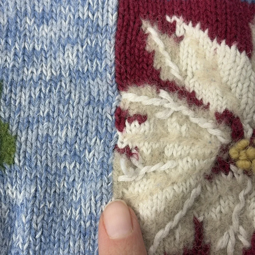 VTG Northern Isles Women‎ Holiday Cardigan Sweater Size S Christmas Poinsettia - Picture 10 of 12